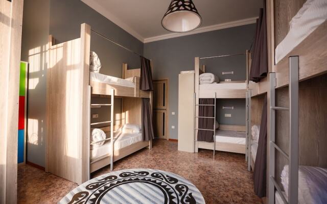 Mountain Road Hostel