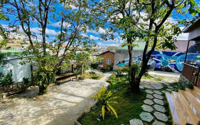 Books Homestay