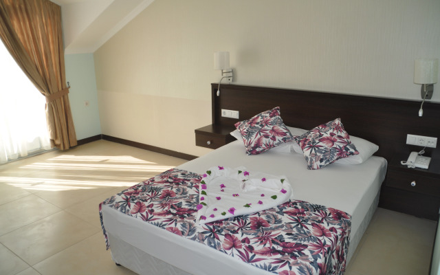 Sunshine Holiday Resort