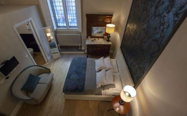 Flora Historical Luxury House