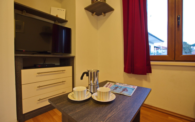Apartment Neno - 50 m from center: Ana Jelsa, Island Hvar