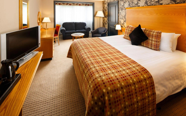 Mercure Bristol North The Grange Hotel
