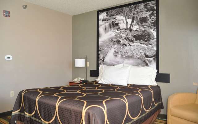 Super 8 by Wyndham Clearfield