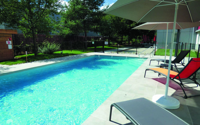 ibis Saint Genis Pouilly Genève