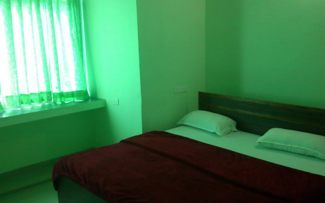 Raj Shanti Guest House Sarnath