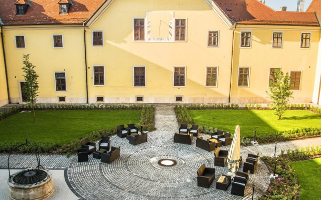Klastrom Hotel