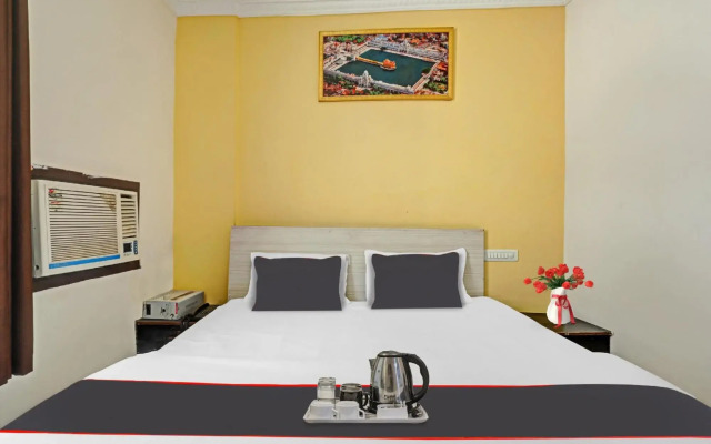 spot on 89476 Hotel Shalimar Lodge