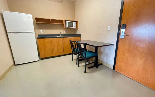 Residence & Conference Centre - Ottawa West