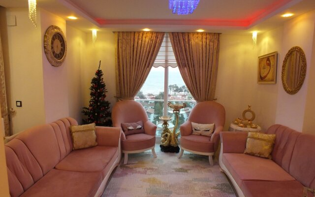 GoldenPark King Suites with Balcony & Sea view