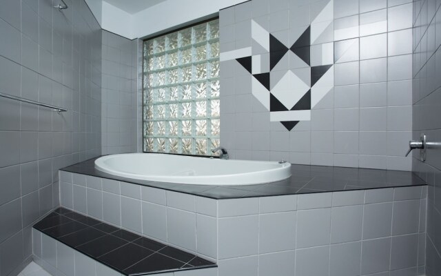 'Sapphire Gem' At Tura Beach