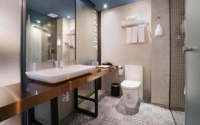 Thinker Hotel