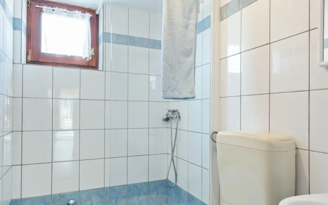 Holiday Home in Jasenice Near Maslenica Beach
