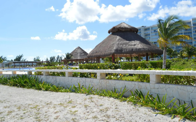 Amara Cancun Beachfront Condos