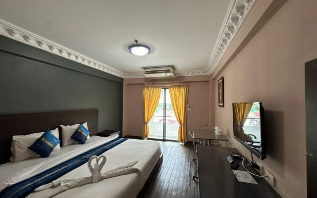 Tara Lake Hotel