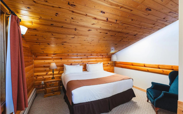 Overlander Mountain Lodge