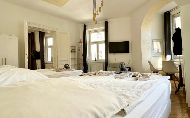 Premium Apartment located at the famous Vienna Kutschkermarkt