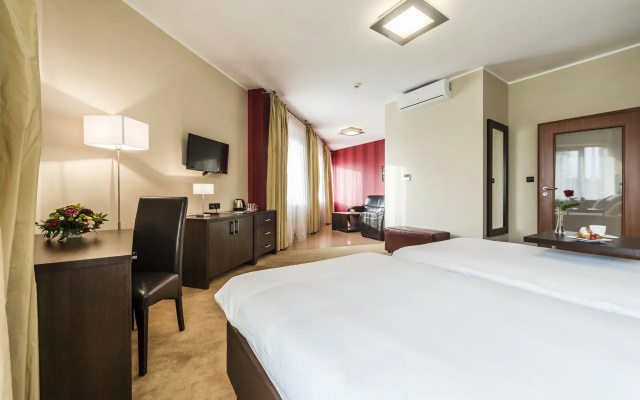 Hotel Victor Pruszków DeSilva