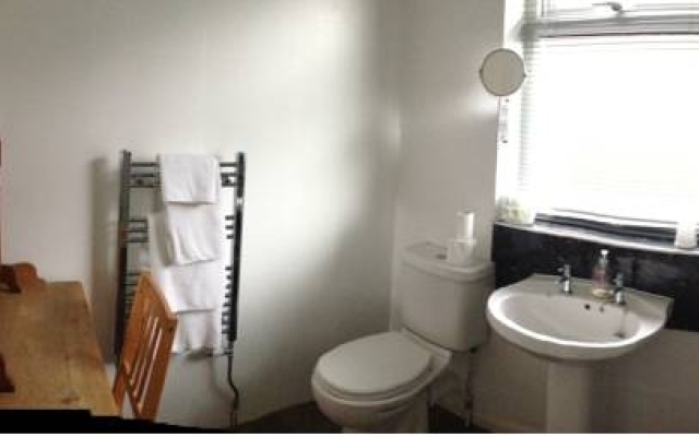 Hollies Guest House