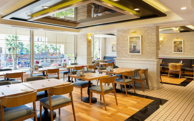 Artur Hotel