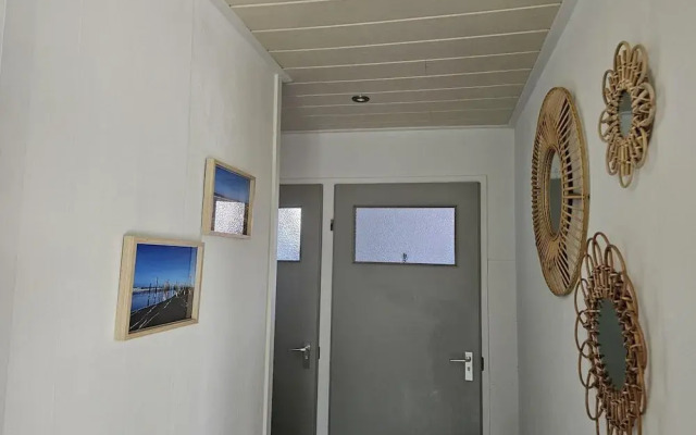 Bungalow in Park With Fenced Garden