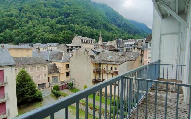 Appartement Cauterets, 2 pièces, 4 personnes - FR-1-234-93