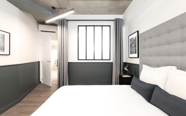 Luxury AC 3BDR Le Marais I by Livinparis