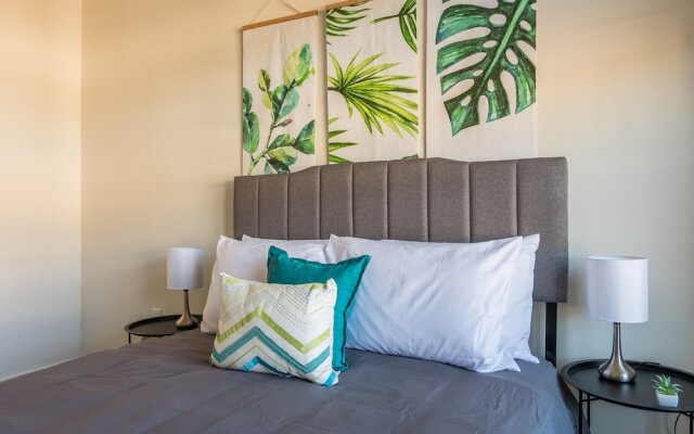 Spacious Apartments by Frontdesk