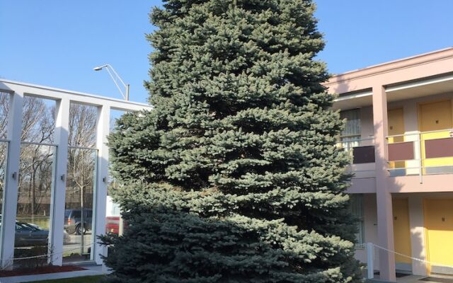 Ramada Rockville Centre