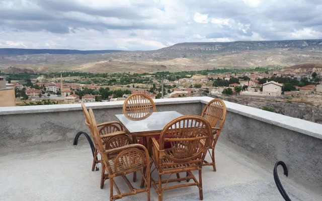 Di̇ri̇li̇ş Banarya Pansi̇yon