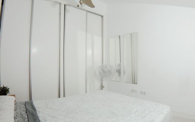 Estudio cercano a Plaza Castilla CBA6