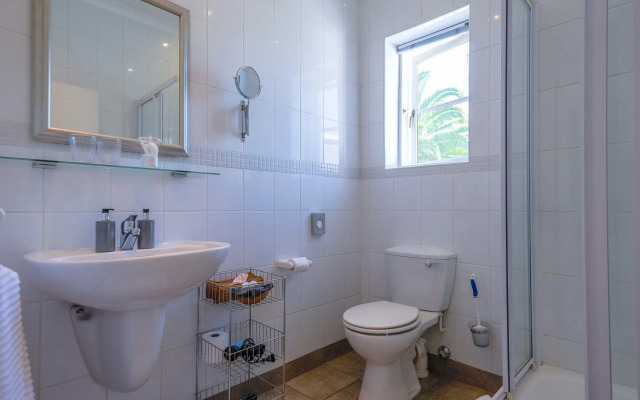 No. 10 Caledon Street Guest House