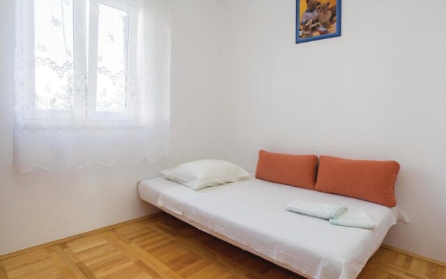 Awesome Apartment in Supetar With 2 Bedrooms and Wifi