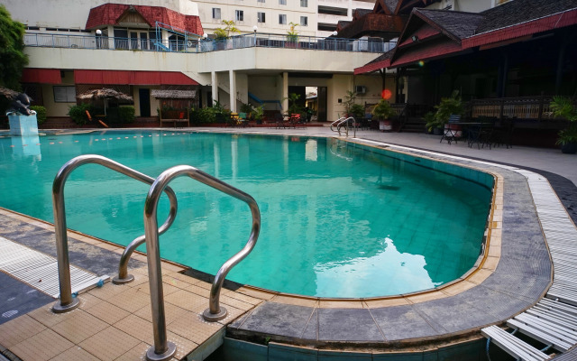 Benakutai Hotel and Apartemen