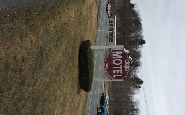 M and M Motel