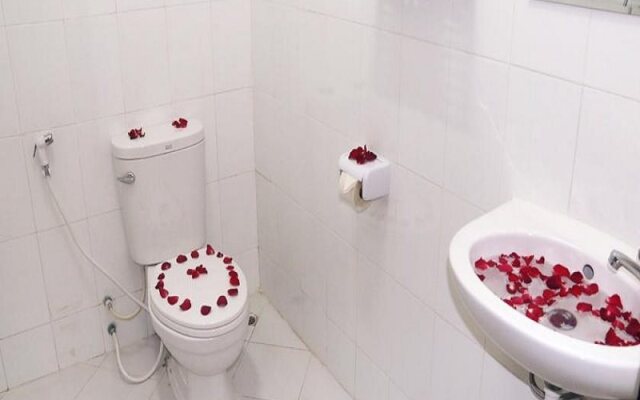 Hotel Bayint Naung