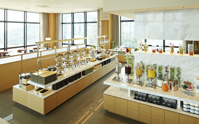 Candeo Hotels Matsuyama Okaido