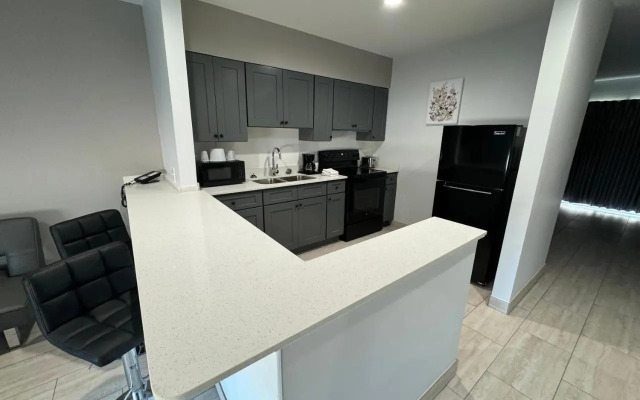 Inn & Suites Of Englewood