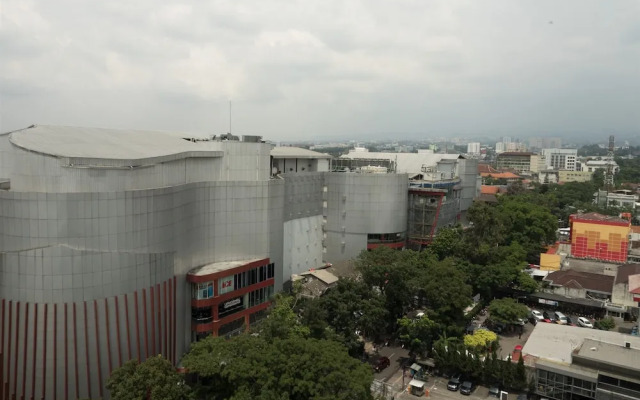 Best Location 2BR with Sofa Bed at Tamansari La Grande