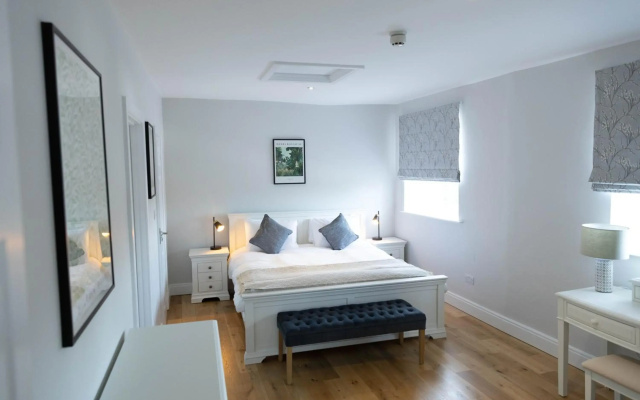 Serviced Guest ApartSuites The Unicorn