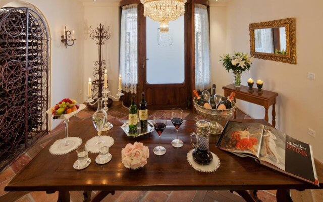 Quisigusta Miraval Suites B&B