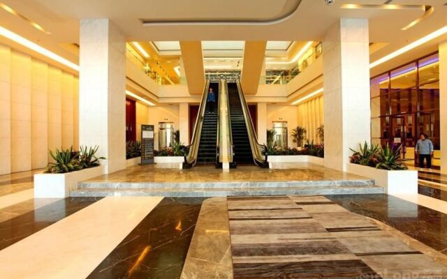 Gold Collar Hotel