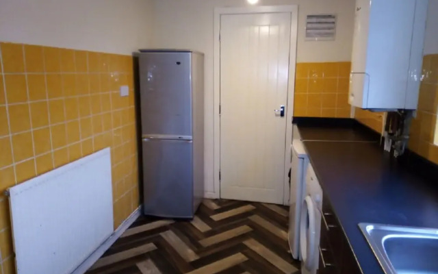 KCS Apartment - 3 Bedroom Flat Birmingham