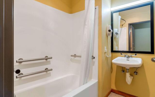 Quality Inn & Suites Lenexa Kansas City