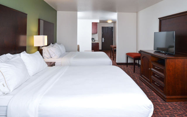 Holiday Inn Express & Suites Cherry by IHG