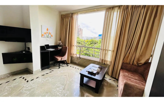 OYO 28208 99 Kombo Inn