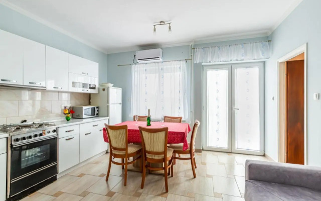 Apartments with a parking space Brsec, Opatija - 7796