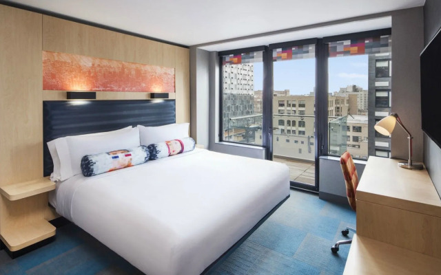 Aloft Long Island City - Manhattan View
