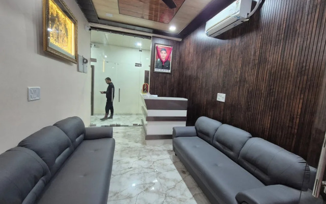 Hotel RK Residency | Hotel Near Banke Bihari Mandir.