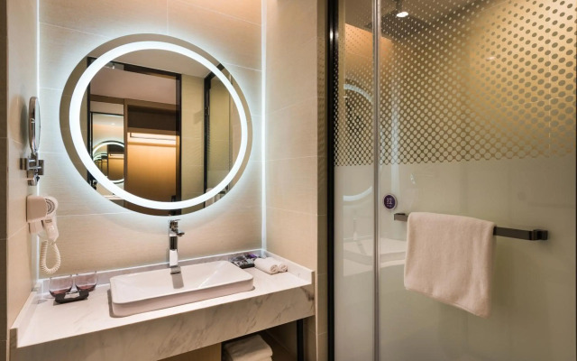 Mercure Shanghai Hongqiao Railway Station