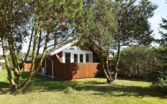 Cosy Holiday Home in Hemmet Near Sea